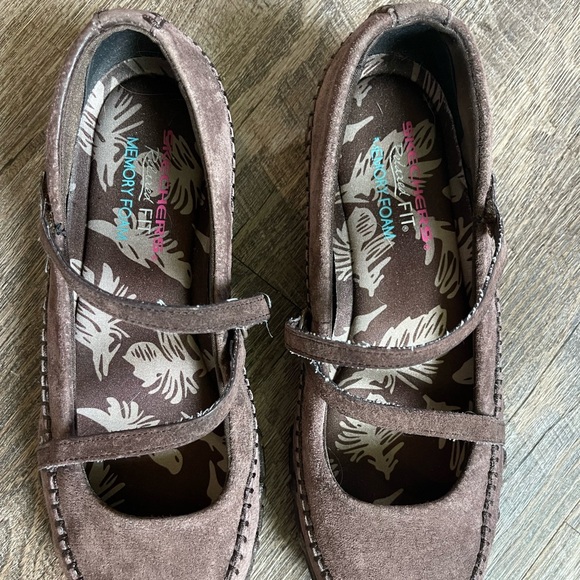 Sketchers leather mary jane chocolate brown memory foam shoes - Picture 7 of 11